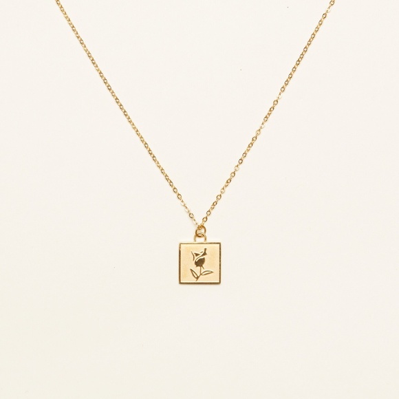 🌹En Route Rose Necklace - Picture 1 of 4